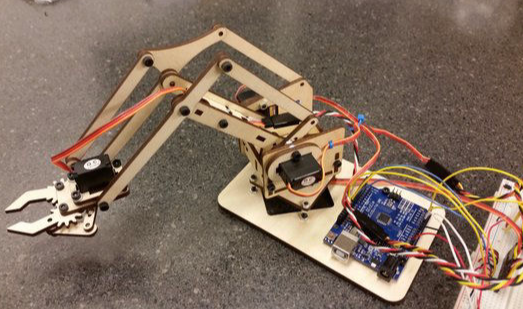 Brazo robótico Arduino